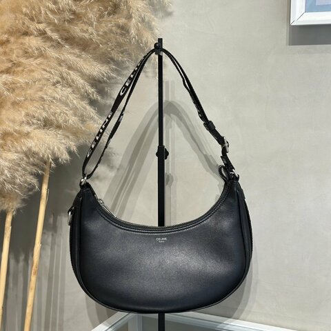 CELINE 字母背帶牛皮AVA腋下包 - 黑