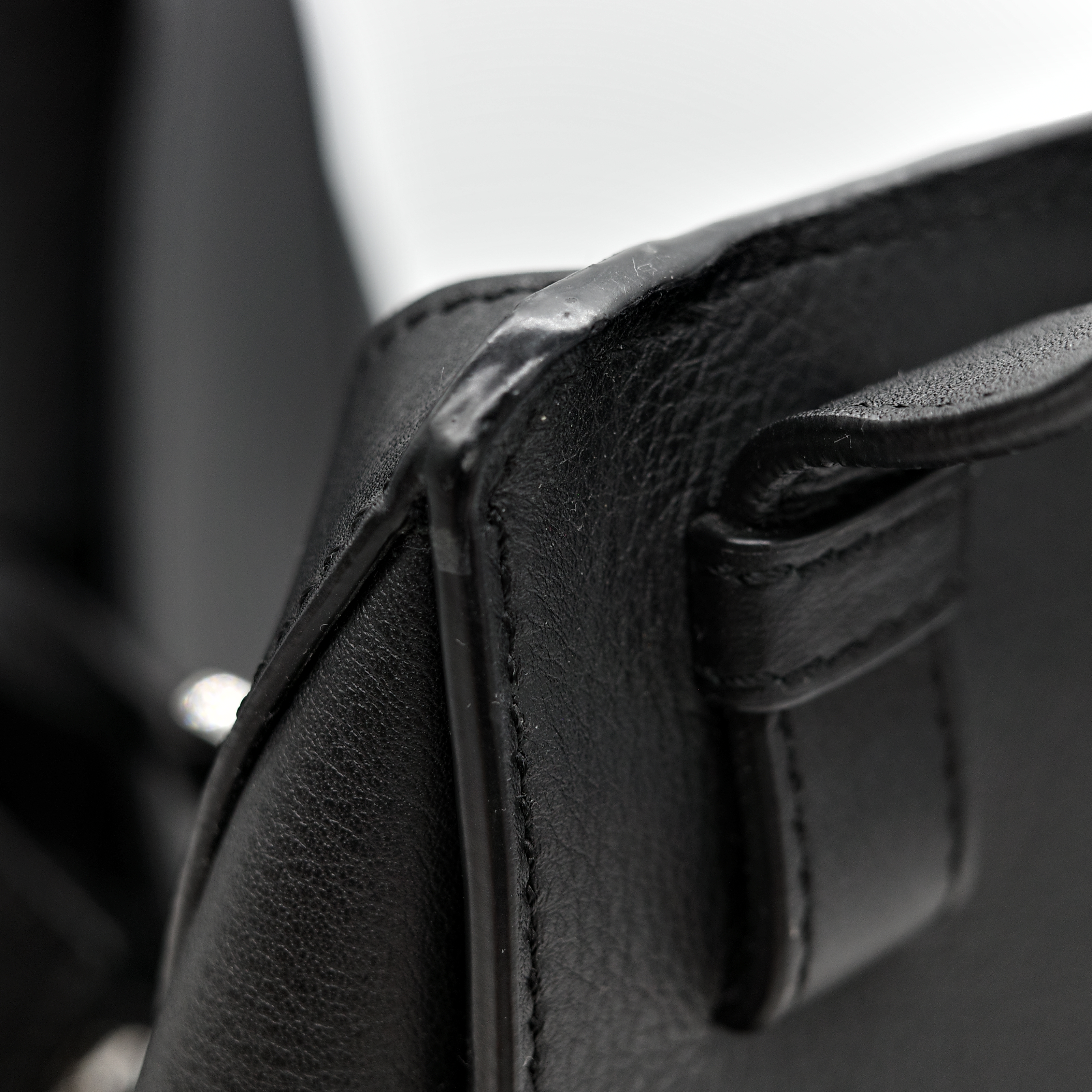 LOEWE 羅意威 Hammock 黑色 吊床包 斜背包-10