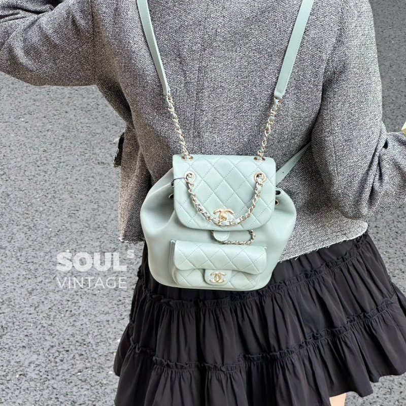 CHANEL Duma小牛皮後背包 - 小號淡綠金-1