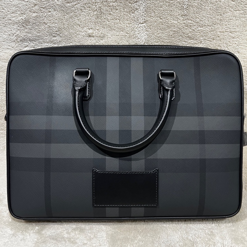 閒置未使用 Burberry博柏利 徽標格紋 小牛皮裝飾 手提單肩斜挎包公文包 男款 木炭黑-1