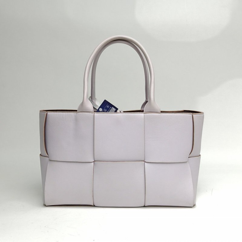 BOTTEGA VENETA ArcoTote小號30香芋色羊皮肩背包-2