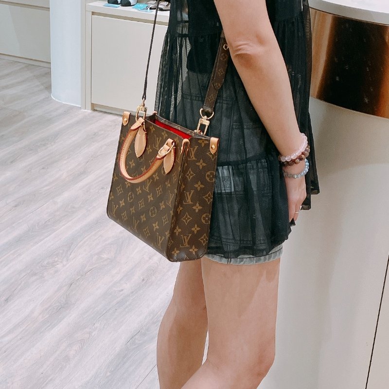 TK2030	路易威登 手提/斜孭包  Louis Vuitton Sac Plat BB Monogam Canvas-2