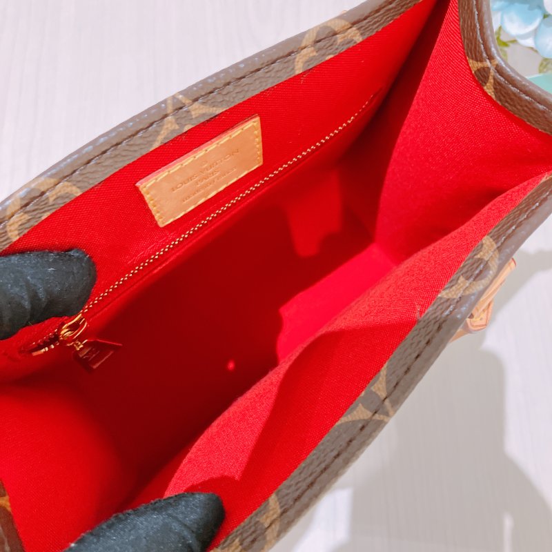 TK2030	路易威登 手提/斜孭包  Louis Vuitton Sac Plat BB Monogam Canvas-13