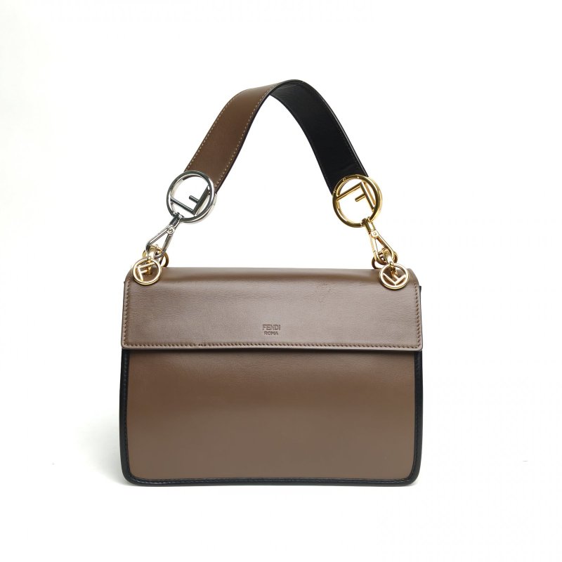 FENDI KANI金標Logo中號老花牛皮金扣肩背包-2