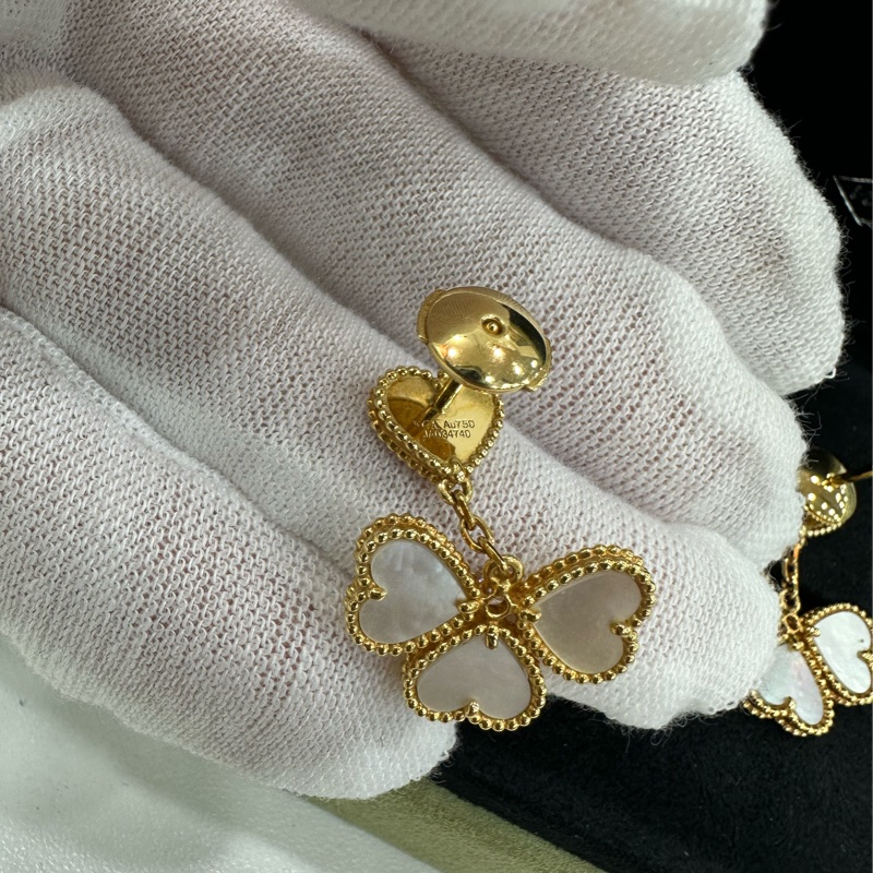 VCA/梵克雅寶 玫瑰金白貝母鑲鑽四葉草耳環 配件有包裝盒 17年-4