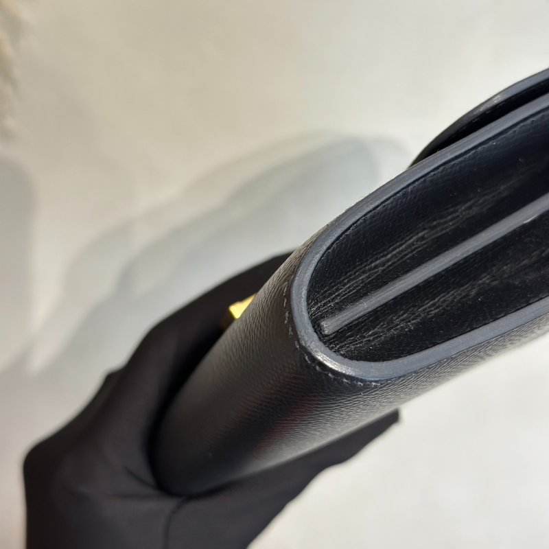 HERMES Constance to go - 黑金 Z-7