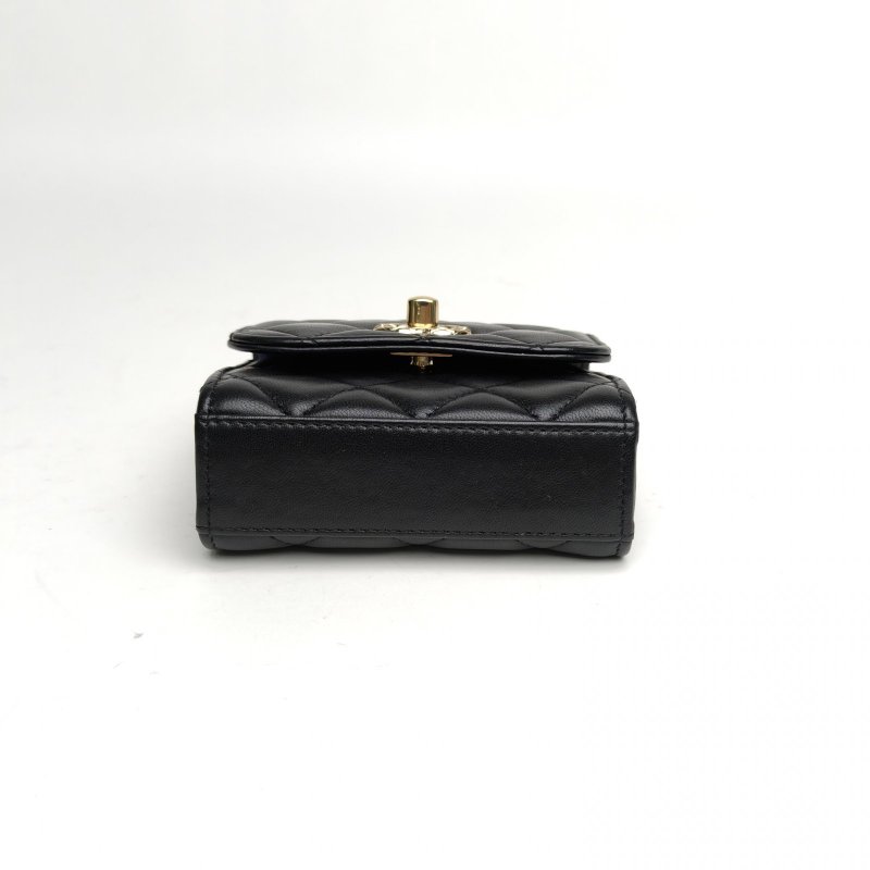 CHANEL TrendyCC口蓋包方版黑色羊皮鐳射標金扣肩背包-4