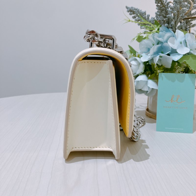 TK2031	博柏利 單肩或斜孭包 Burberry Elongated Mini Shoulder Bag Calf Beige x PHW-5