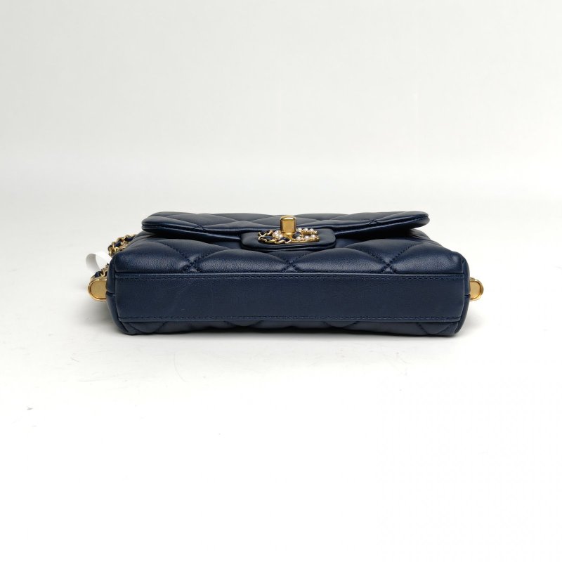 CHANEL 藍色羊皮晶片CF季節款21秋冬藍白珍珠扣鏈條包肩背包-4