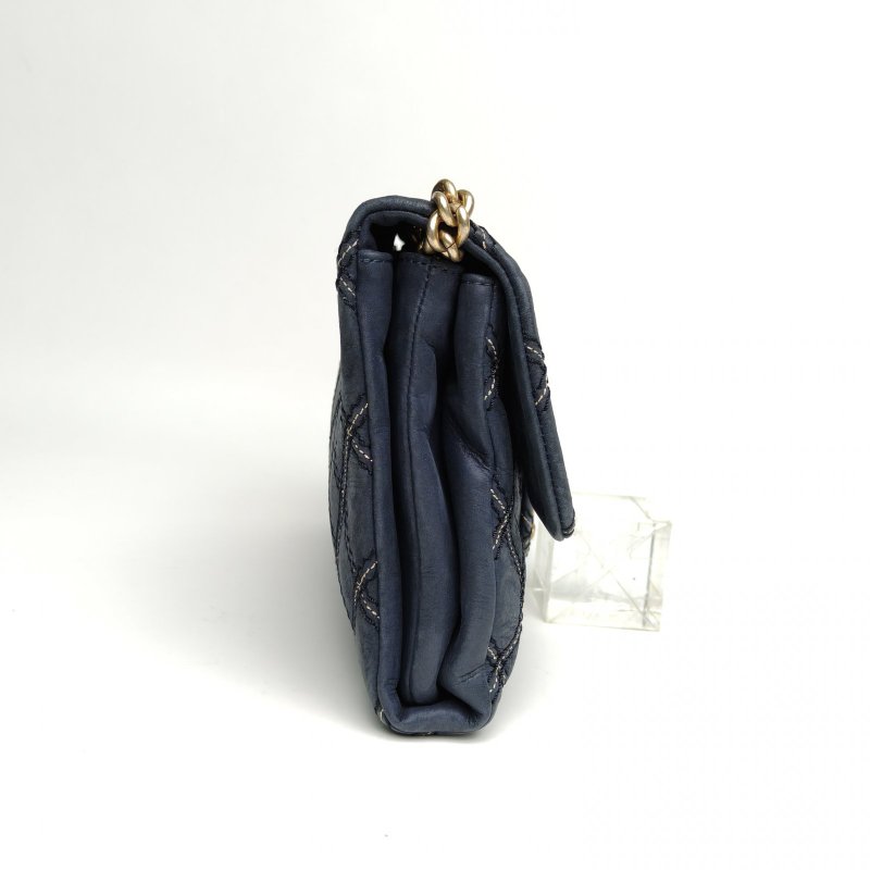 CHANEL 藍色科技布19開金扣翻蓋菱格紋單肩包肩背包-3