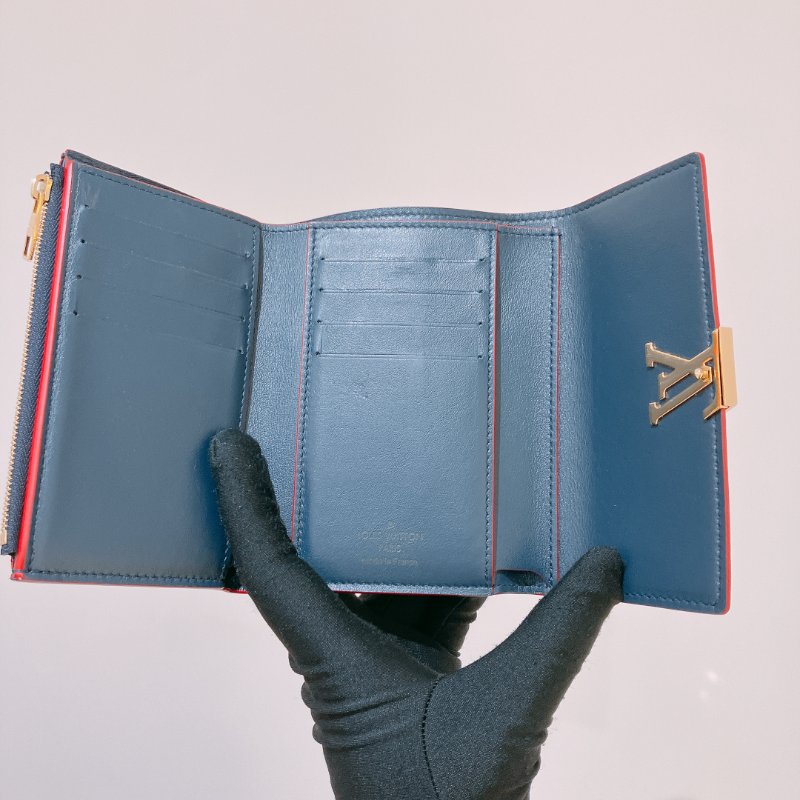TK2032	路易威登 錢包 Louis Vuitton Taurillon Capucines Compact Wallet Navy-11
