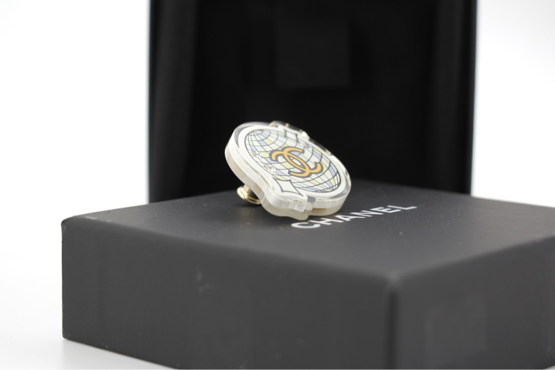 Chanel D24C 亞加力春夏度假系列地球儀胸針-8