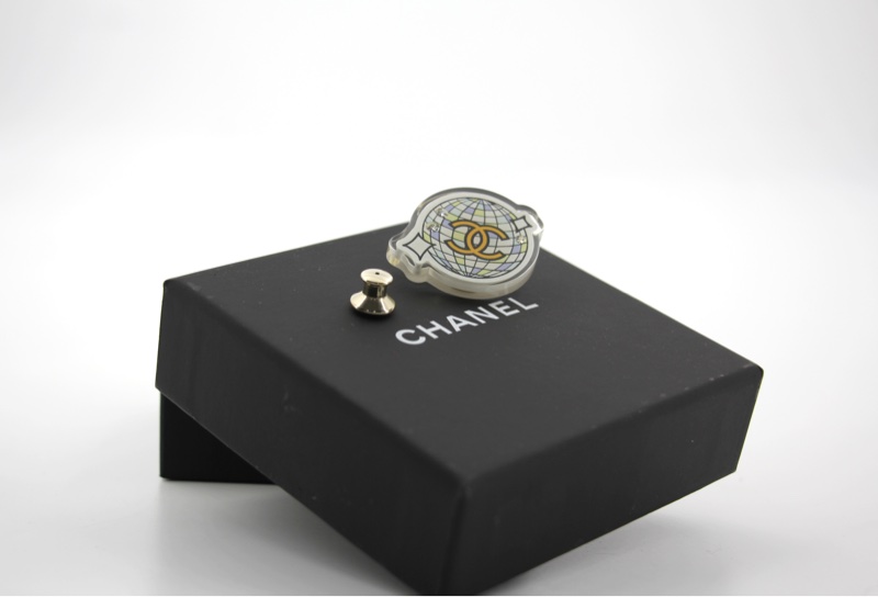 Chanel D24C 亞加力春夏度假系列地球儀胸針-9