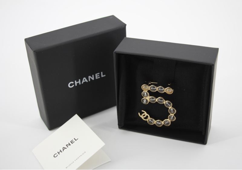 Chanel A24S 亞加力5號香檳金色透明胸針-2