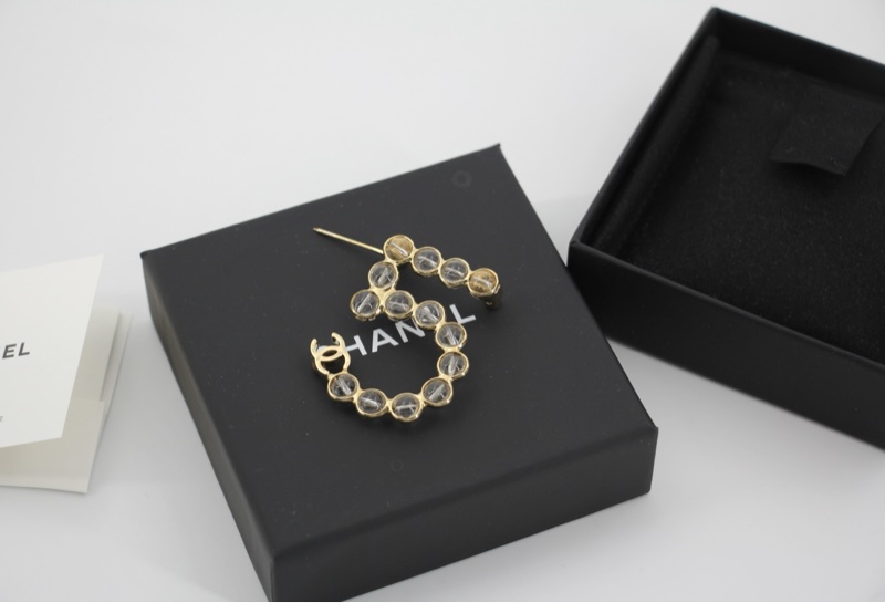 Chanel A24S 亞加力5號香檳金色透明胸針-3