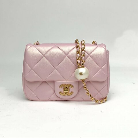 CHANEL 珠光粉羊皮晶片金扣24SCF方胖子湯圓調節扣肩背包