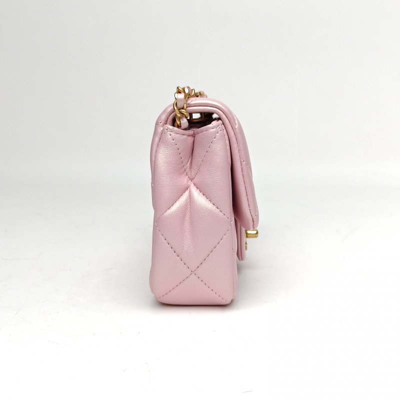 CHANEL 珠光粉羊皮晶片金扣24SCF方胖子湯圓調節扣肩背包-3