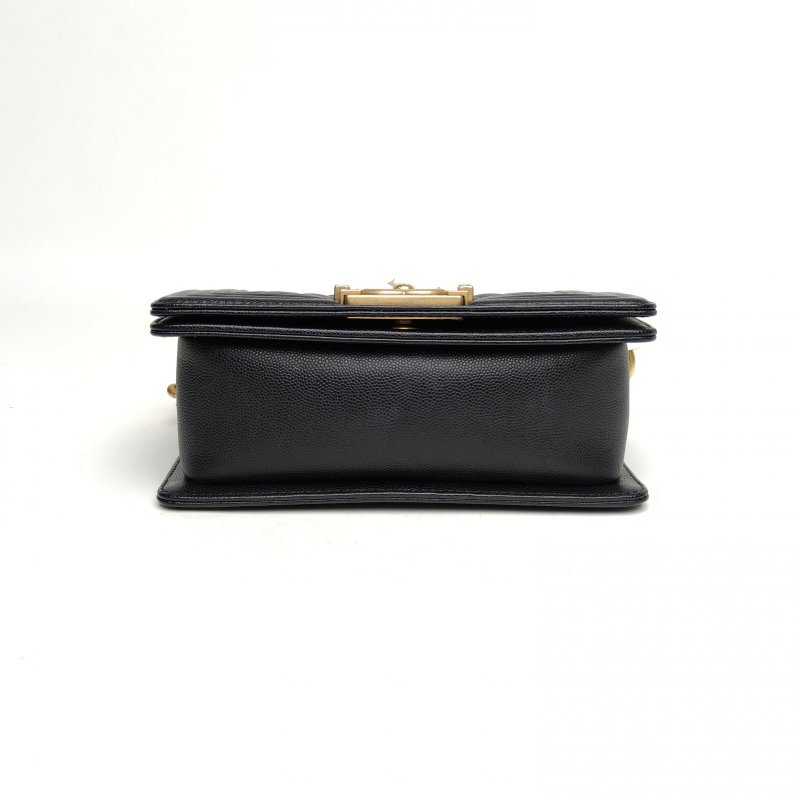 CHANEL Leboy小號20.5黑色荔枝牛皮晶片金扣菱格紋肩背包-4