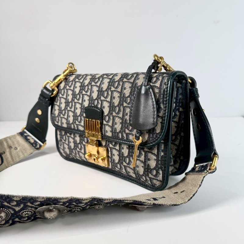 Dior Dioraddict 藍色緹花 中號 帆布 鉚釘 金屬 背帶 郵差包 肩背包 M5818CTZO-2