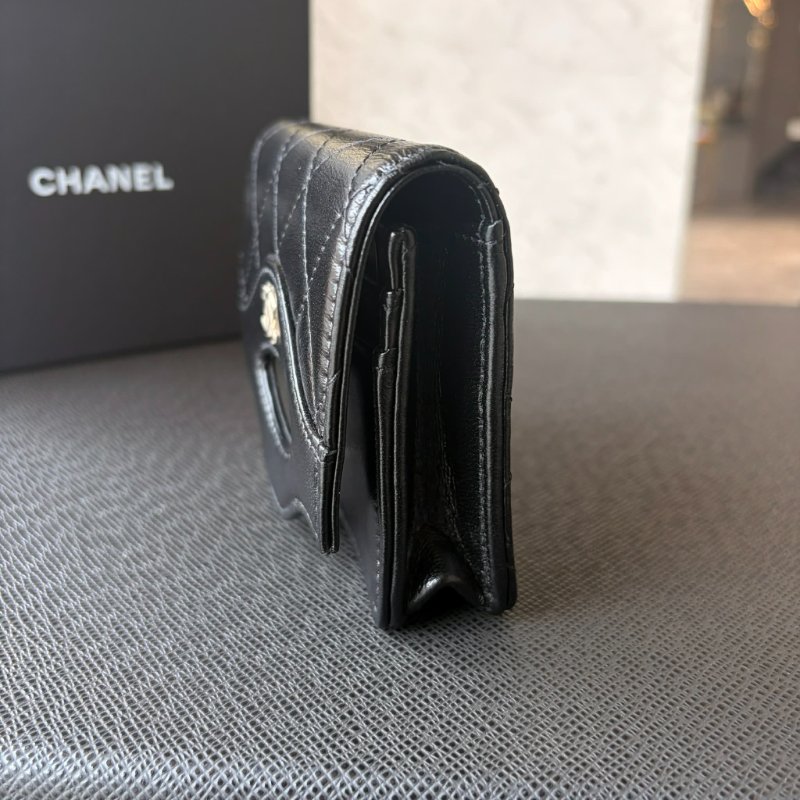 CHANEL 31系列牛皮卡包 黑色 晶片-3