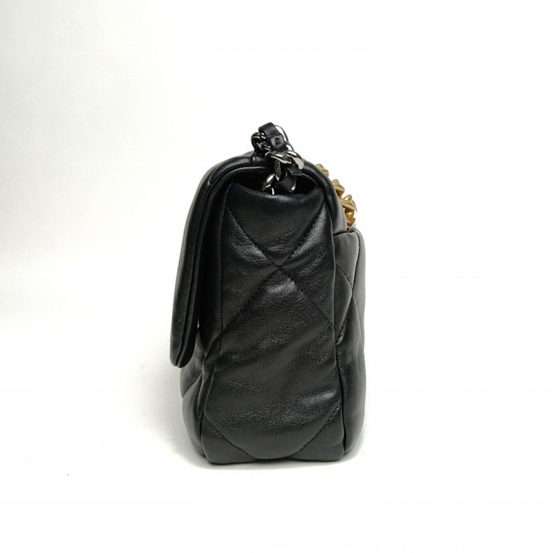 CHANEL 19BAG口蓋包小號黑色羊皮晶片金銀扣肩背包-3