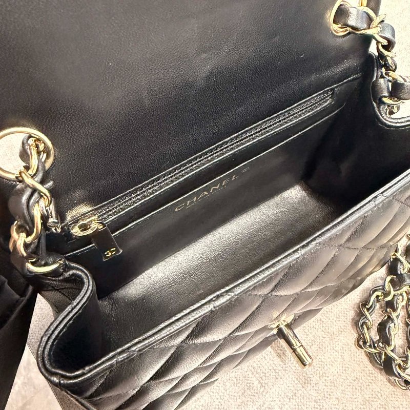 CHANEL 羊皮COCO17 黑金 晶片款-5