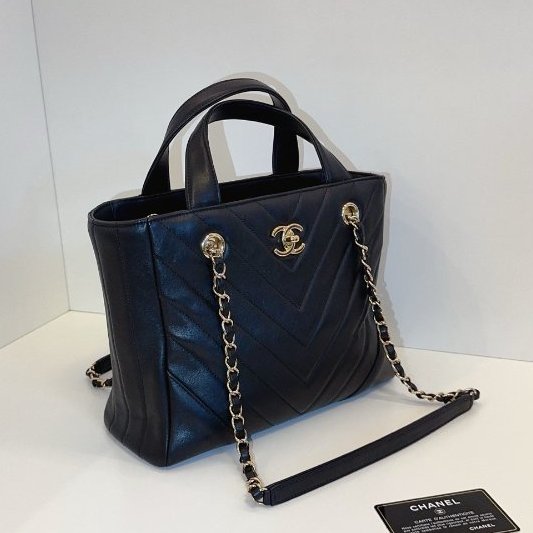 近新品 香奈兒/Chanel 黑色淡金V紋牛皮 2way 手提小托特-2