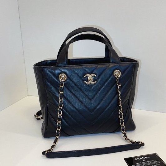 近新品 香奈兒/Chanel 黑色淡金V紋牛皮 2way 手提小托特-6