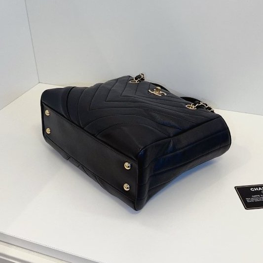 近新品 香奈兒/Chanel 黑色淡金V紋牛皮 2way 手提小托特-9
