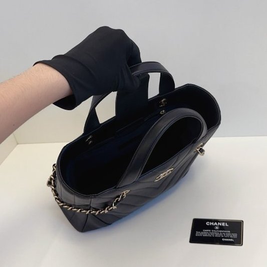 近新品 香奈兒/Chanel 黑色淡金V紋牛皮 2way 手提小托特-10