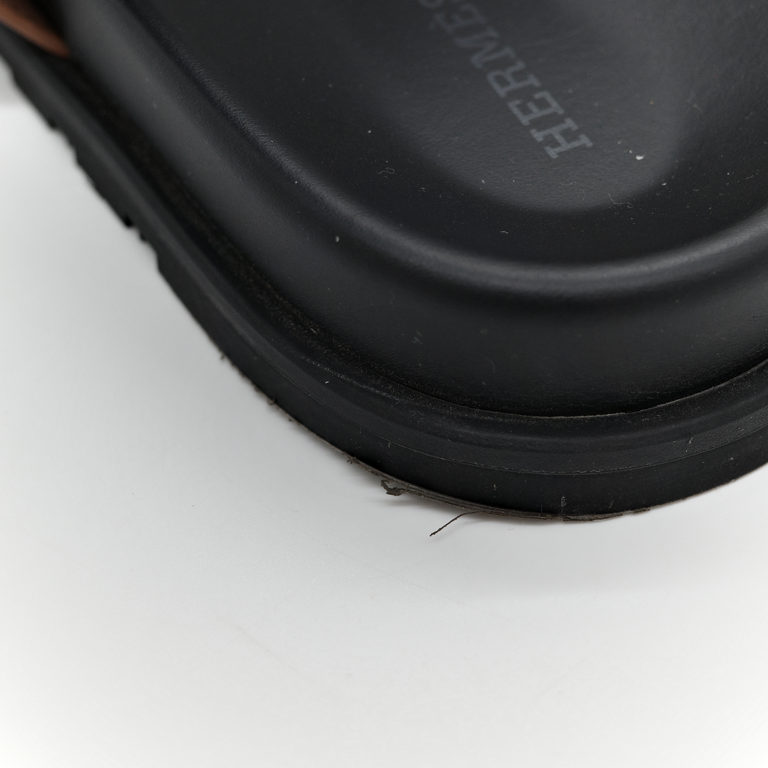 HERMES愛馬仕 Chypre sandal系列棕色 經典H LOGO小牛皮露趾涼鞋/二舅鞋-14