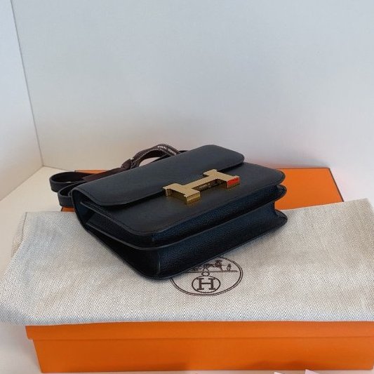 近新品 Hermes愛馬仕 迷你康康19黑金 E皮 肩背包-7