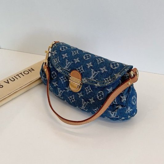 近新品 路易威登/Louis Vuitton 牛仔單寧小元寶腋下包 中古款-3