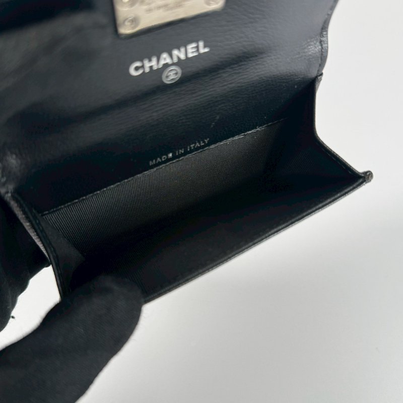 CHANEL 黑色 荔枝 牛皮 古巴系列 按壓式 銀釦 重工雙 C卡片夾 名片夾 零錢包-5