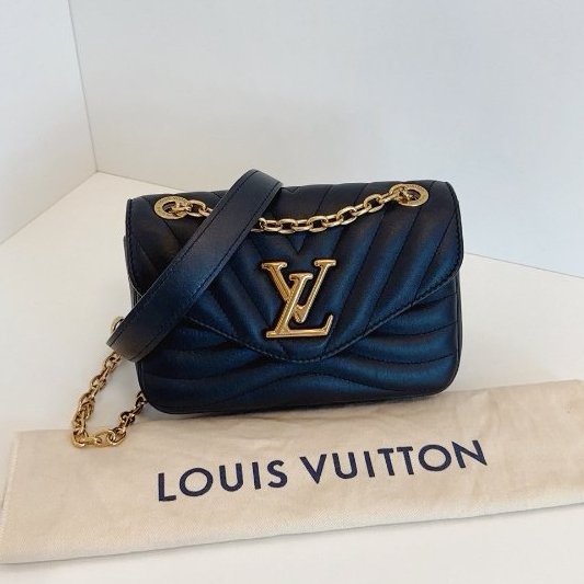 近新品 路易威登/Louis Vuitton 黑金小號New Wave Chain 純芯片鏈條款屁桃包-5