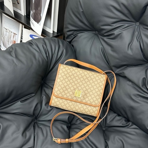 【赫蒂國際精品】Celine 賽琳 老花帆布郵差包 vintage