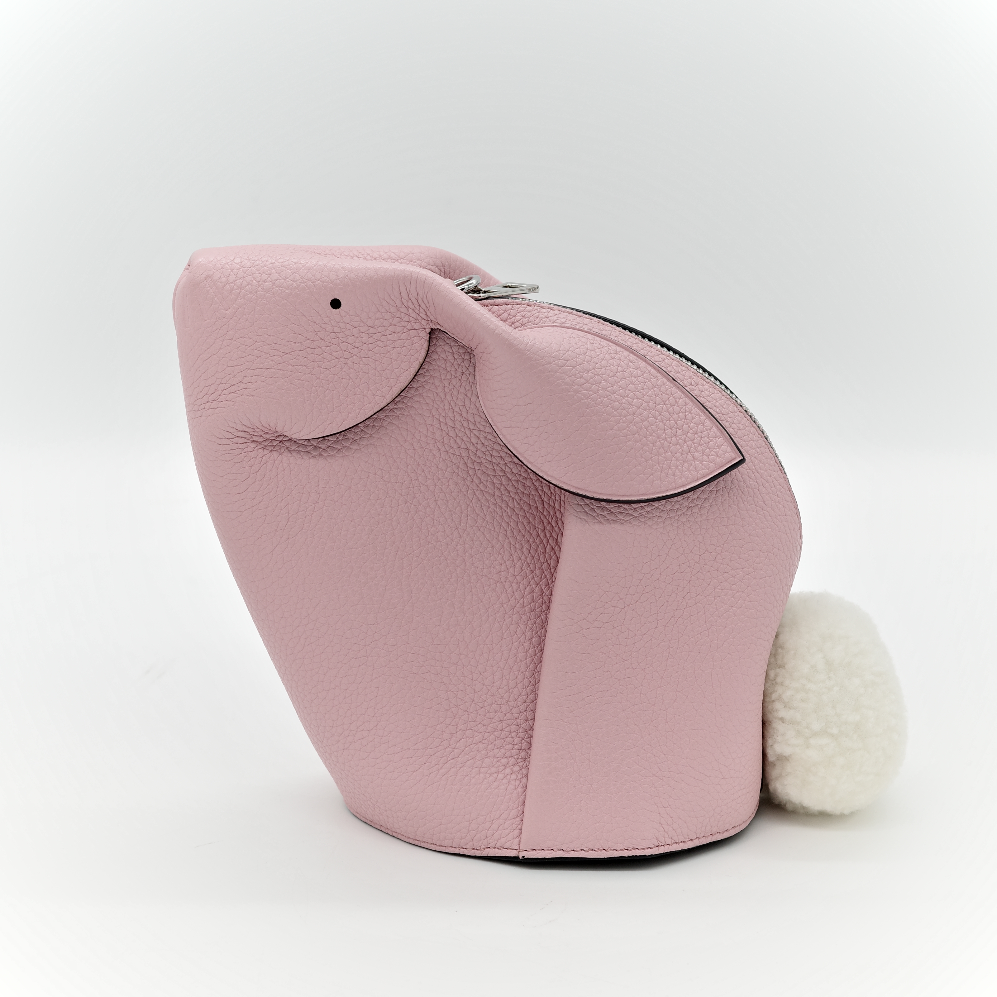 LOEWE 羅意威 粉紅色 兔兔包 斜背包-1