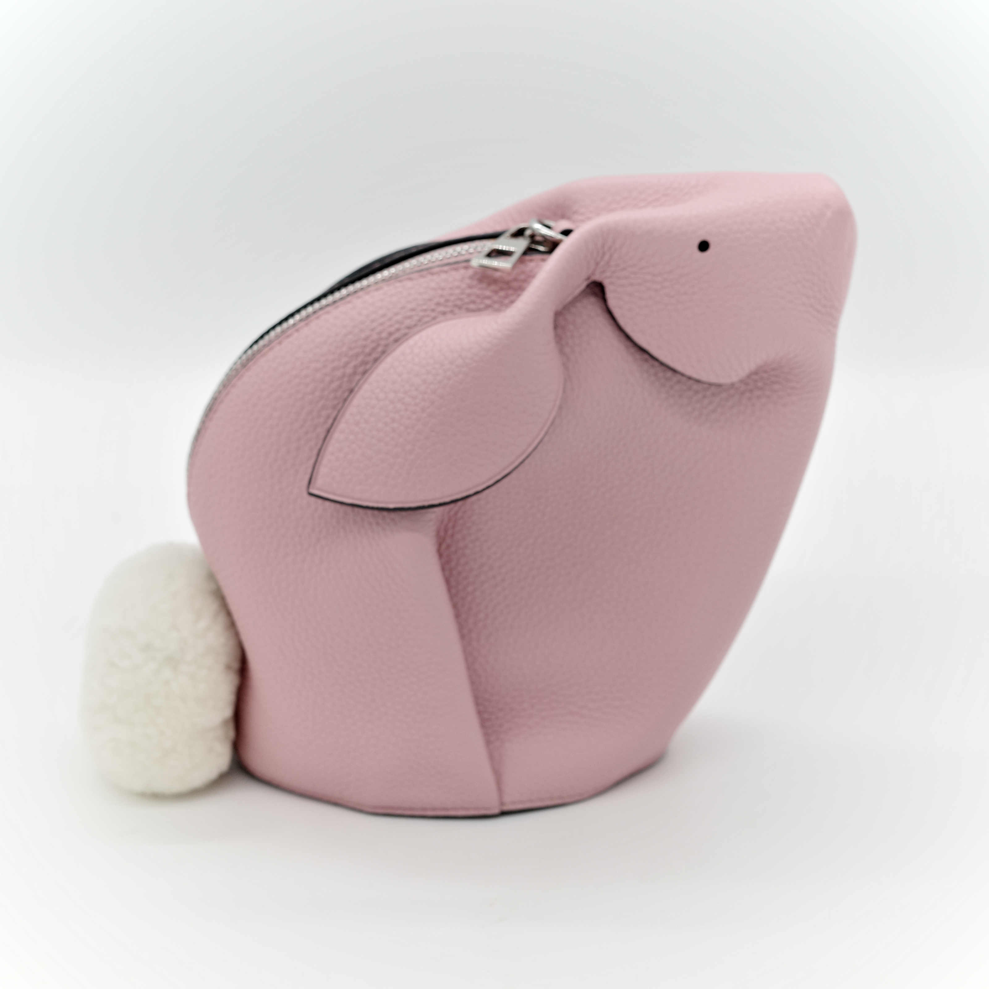 LOEWE 羅意威 粉紅色 兔兔包 斜背包-4