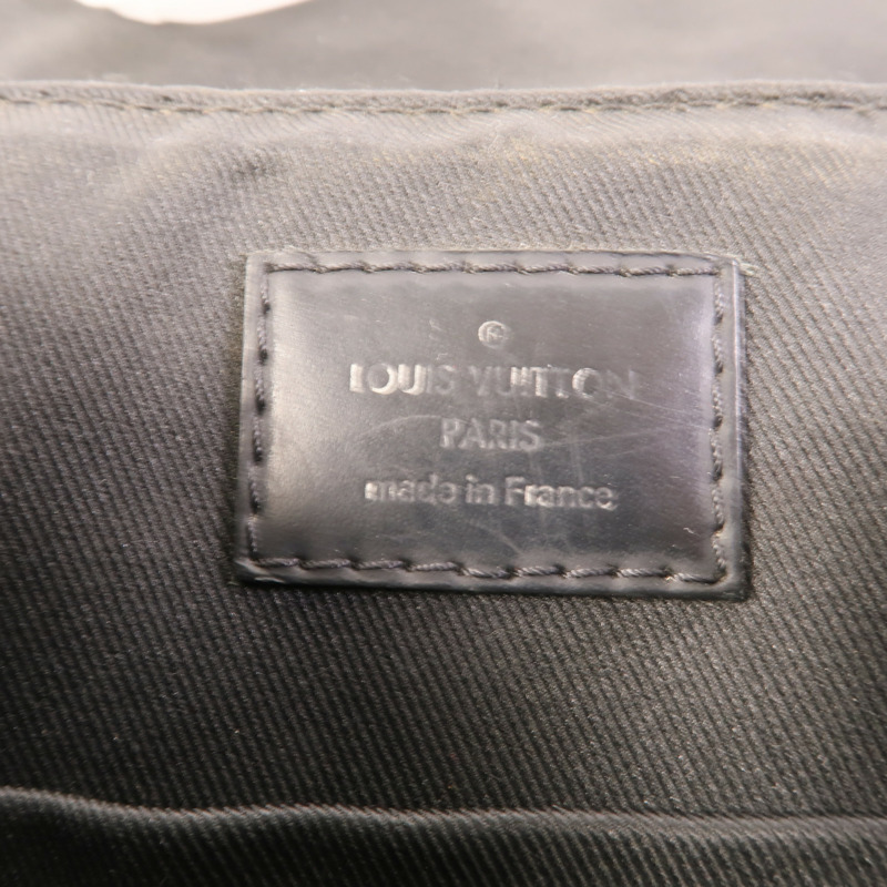 LOUIS VUITTON Damier Graphite Distrist PM銀扣肩背袋-6