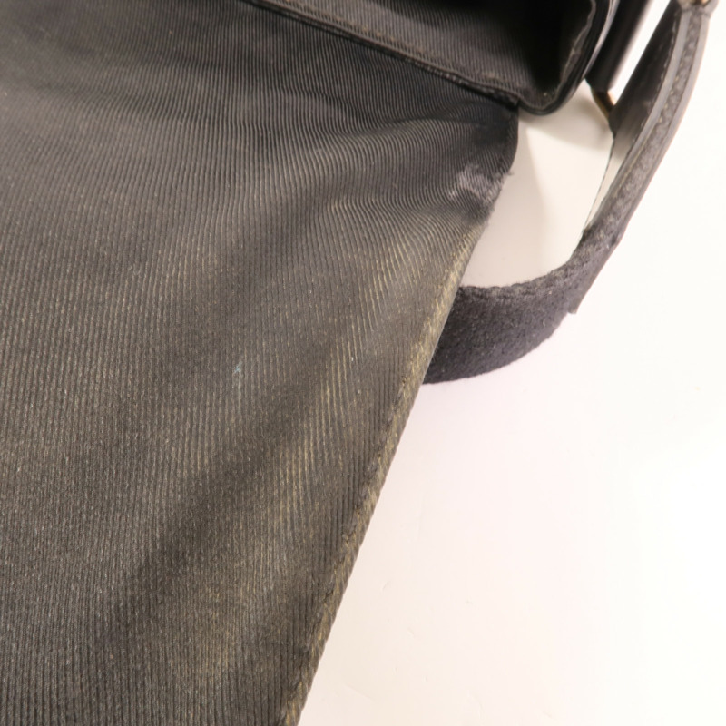 LOUIS VUITTON Damier Graphite Distrist PM銀扣肩背袋-15