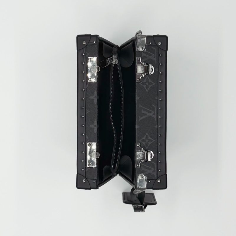 Louis Vuitton Monogram Eclipse Clutch Box 手拿/肩/斜背包-6