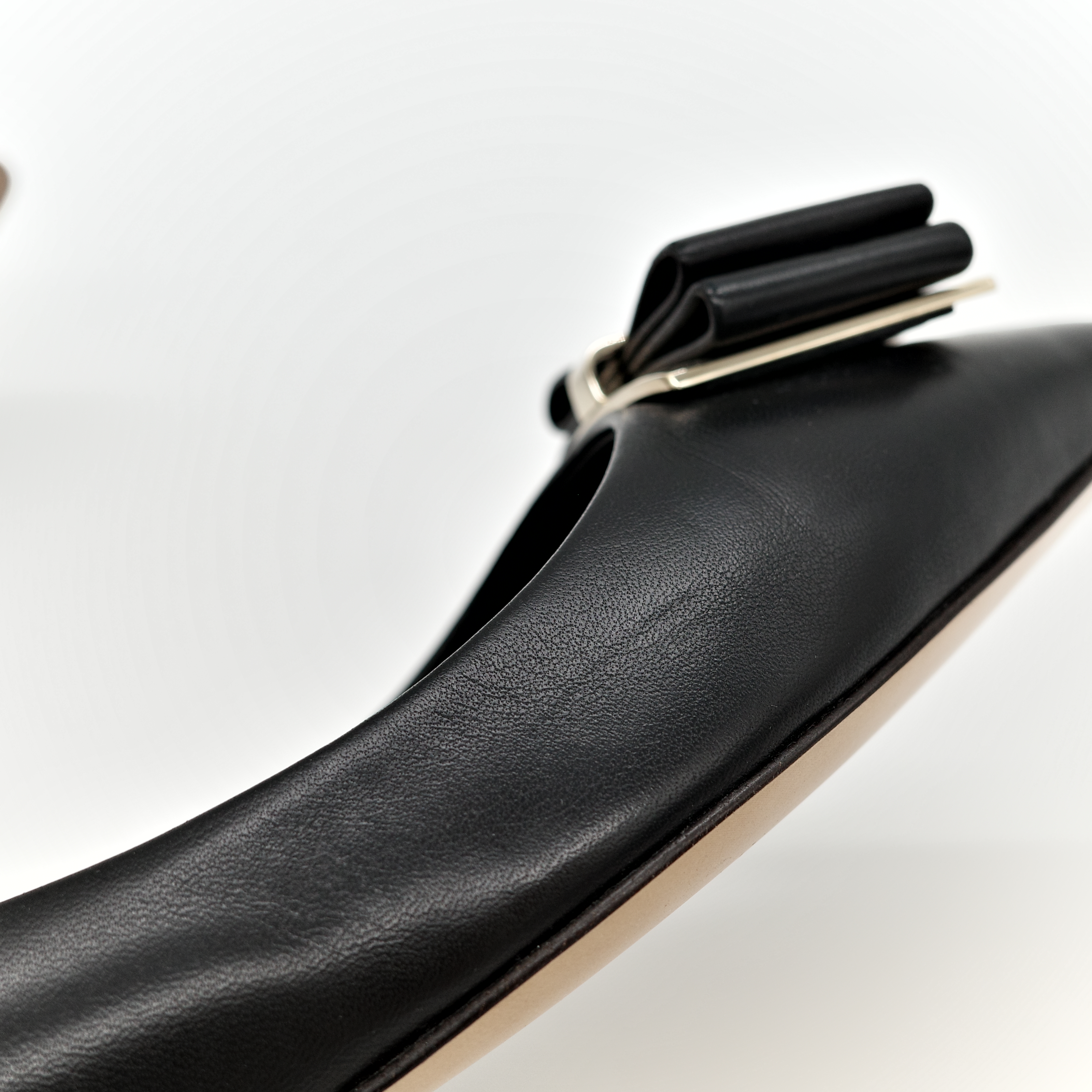 Ferragamo 菲拉格慕 黑色 羔羊皮 Zeri 尖頭蝴蝶結平底鞋 單鞋-13