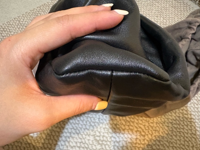 BV 雲朵包 牛角包 腋下包 磁吸-11