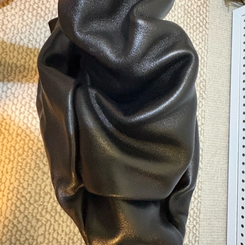 BV 雲朵包 牛角包 腋下包 磁吸-13