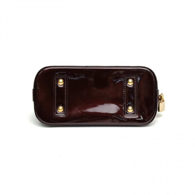 LOUIS VUITTON ALMA貝殼包BB紫紅色漆皮2015肩背包-4