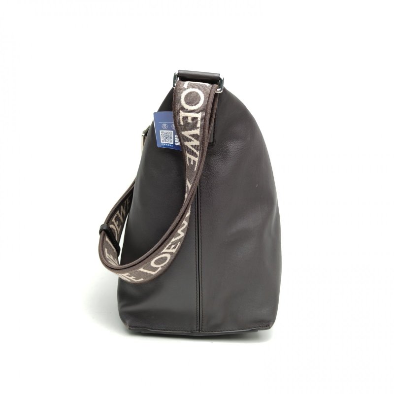 LOEWE 灰色牛皮銀扣Cubihobo腋下包大號肩背包-1