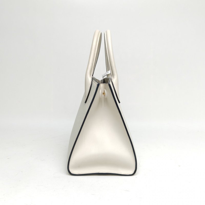 PRADA Monochrome系列手提白色牛皮白扣肩背包-3