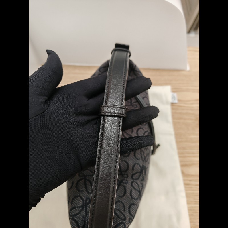 Loewe small Cubi 飯盒包-4