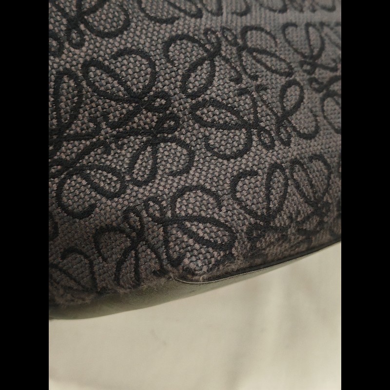 Loewe small Cubi 飯盒包-5