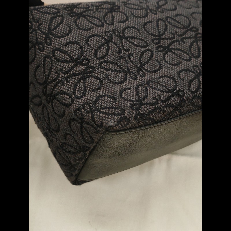 Loewe small Cubi 飯盒包-7